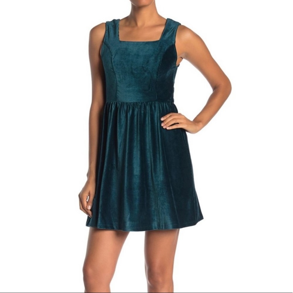 Good Luck Gem / Teal velvet/corduroy dress 👗